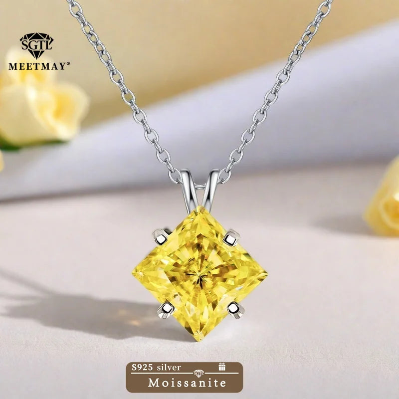 Rhea Princess Pendant Necklace