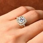 Valentina Halo Ring
