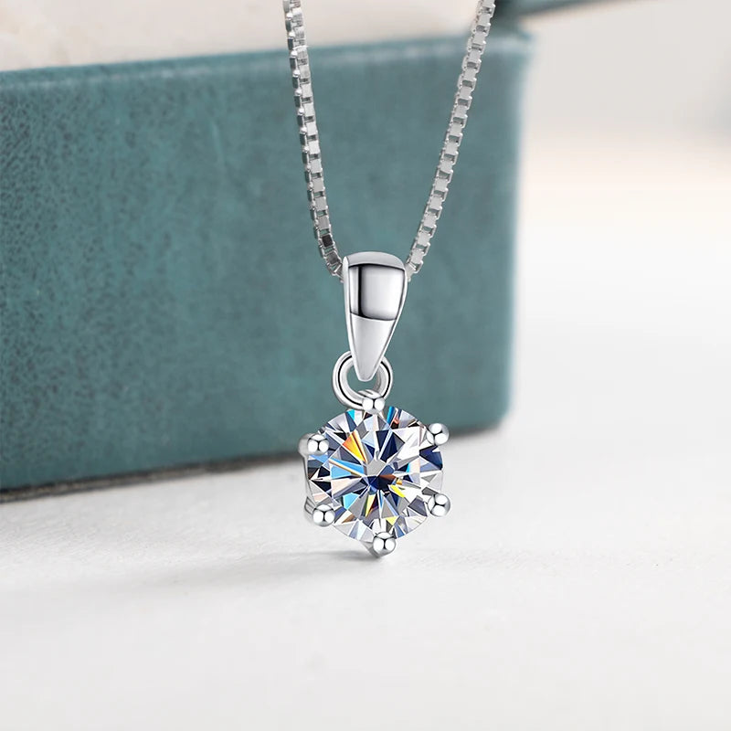 Wren Pendant Necklace