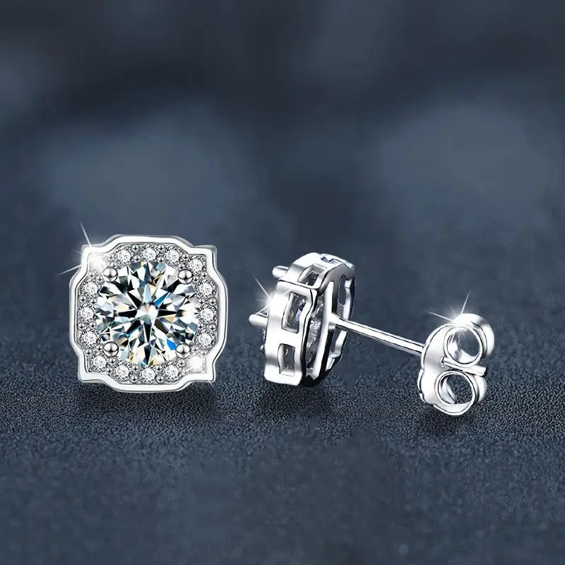 Perla Stud Earrings