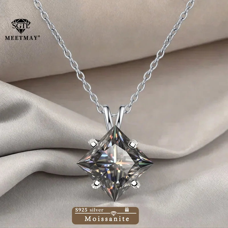 Rhea Princess Pendant Necklace