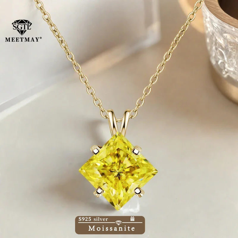 Rhea Princess Pendant Necklace