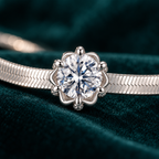Elara bracelet close-up of the centre stone setting