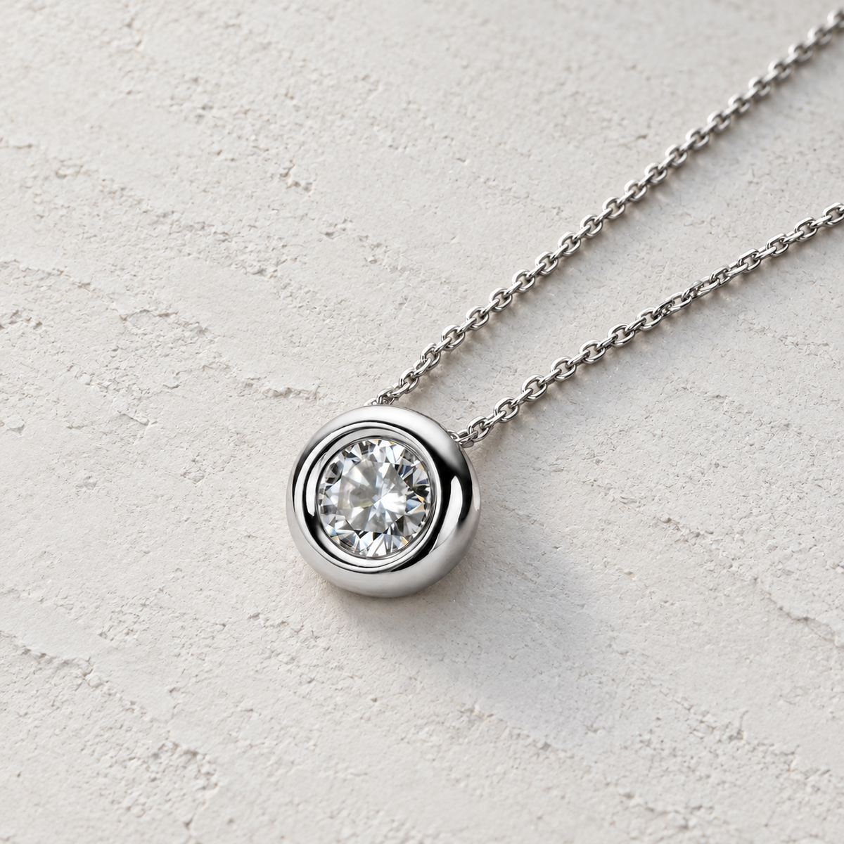 Petra Pendant Necklace — Orolane hero image
